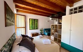 Bright, Cozy Apartment In The Heart Of Verona